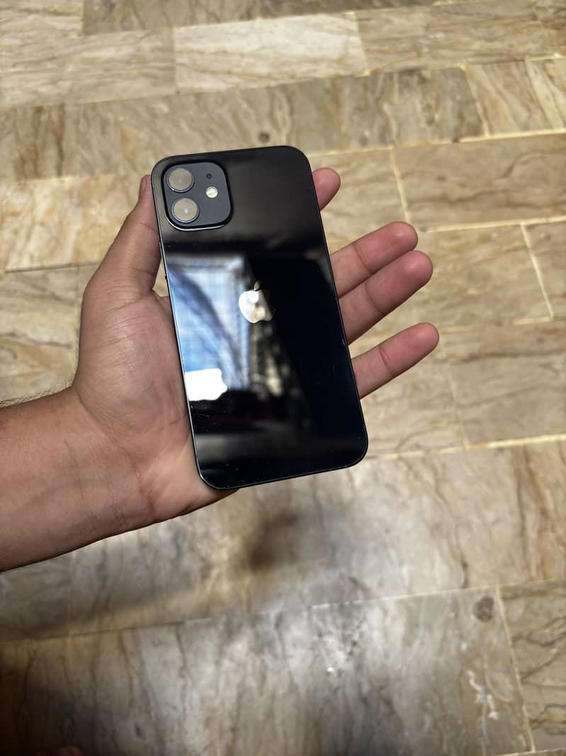 iPhone 12 3