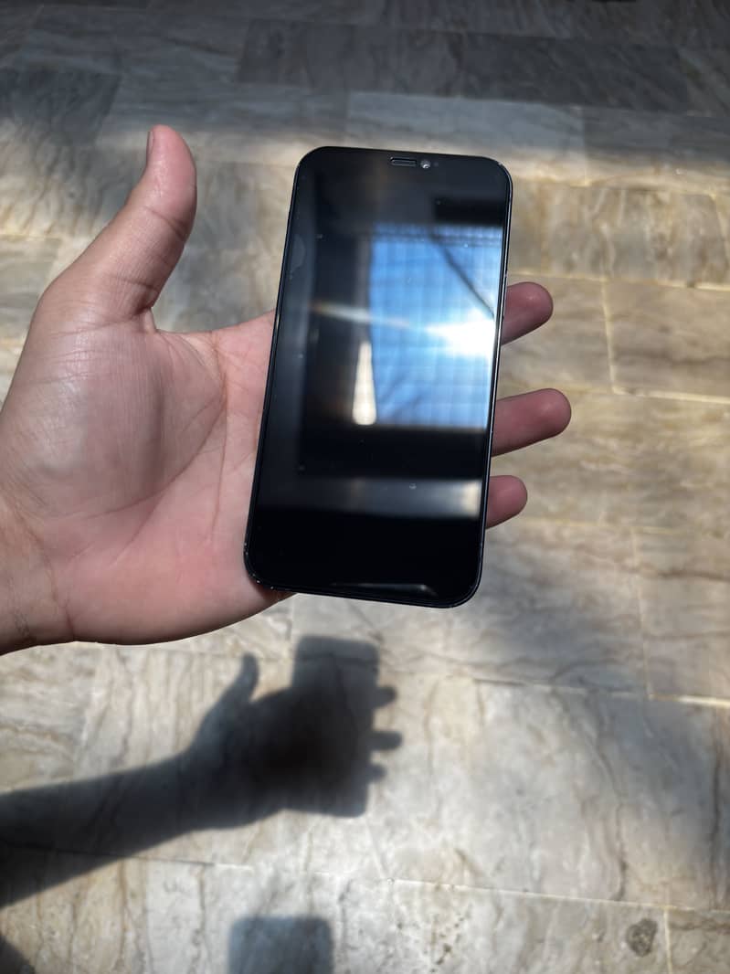 iPhone 12 7