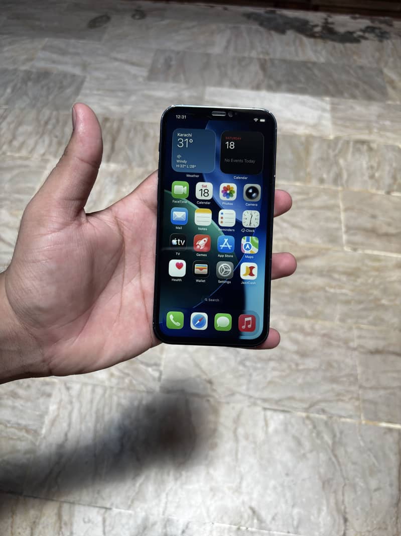 iPhone 12 8