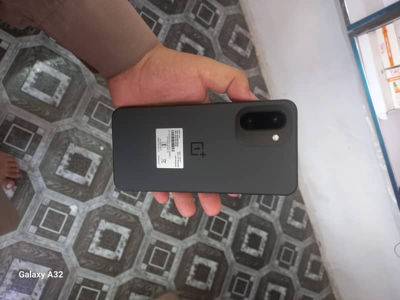 One Plus 15R 1