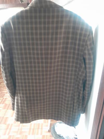 Two  piece suit for sale price 8k large in size