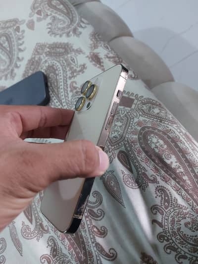 Apple iPhone 14 Pro