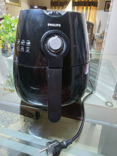 Philips Air Fryer HD9220- Excellent condition - used only once