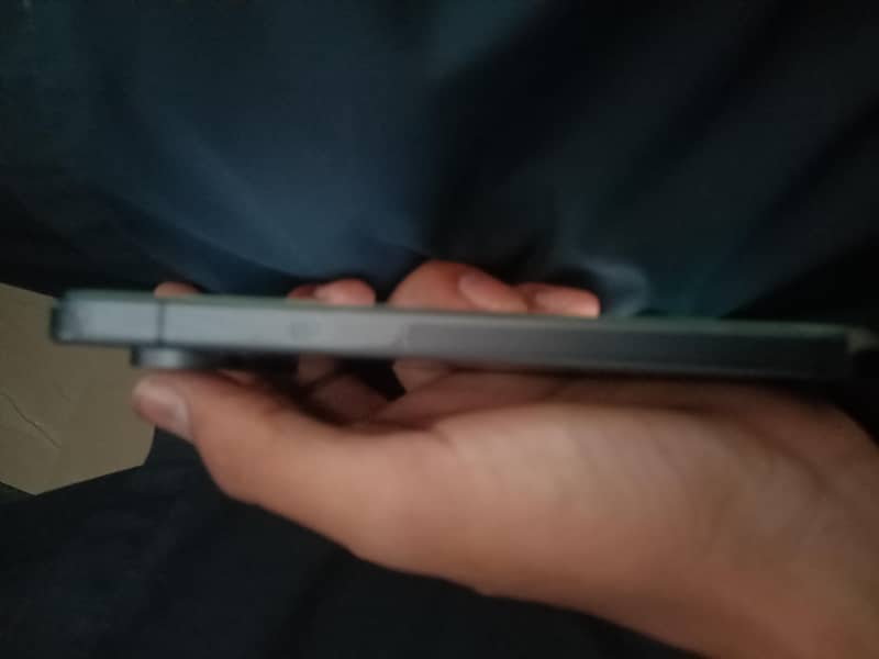 Google Pixel 9 5