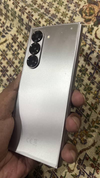 Samsung Mobile Z Fold 6 12 gb 256 gb water pack
