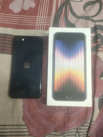 iphone se 2022/se3 jv box b hai sath 64 gb hai num 00364378899