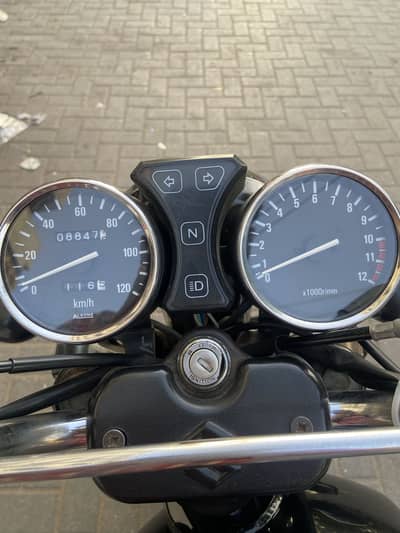 Bike me koi kam nhi ha or full original ha