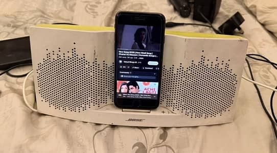 Bose speker with great sound and excellent voice