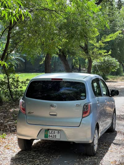 Daihatsu Mira 2015