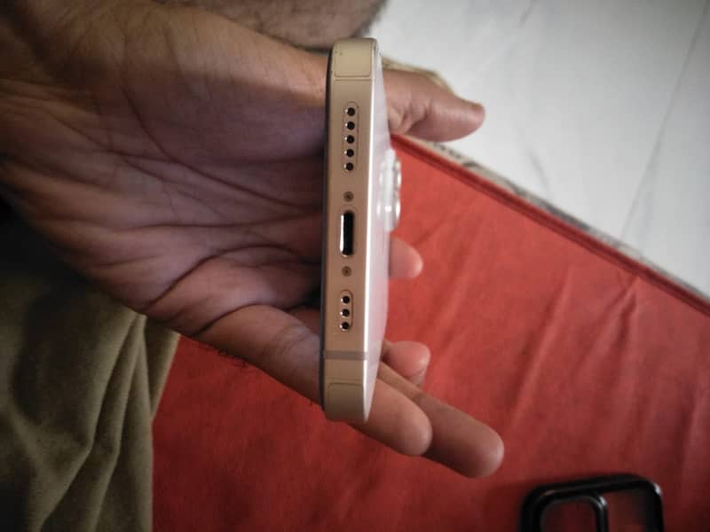 Apple iPhone 14 2
