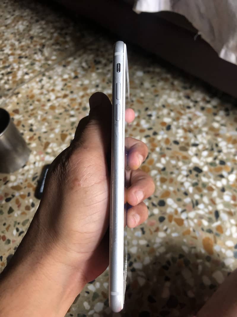 iPhone 3