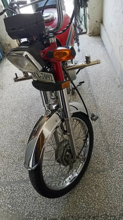 Union star 2018 modal Red  colour