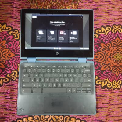 hp g8  Chromebook 4 GB ram 32gb storage