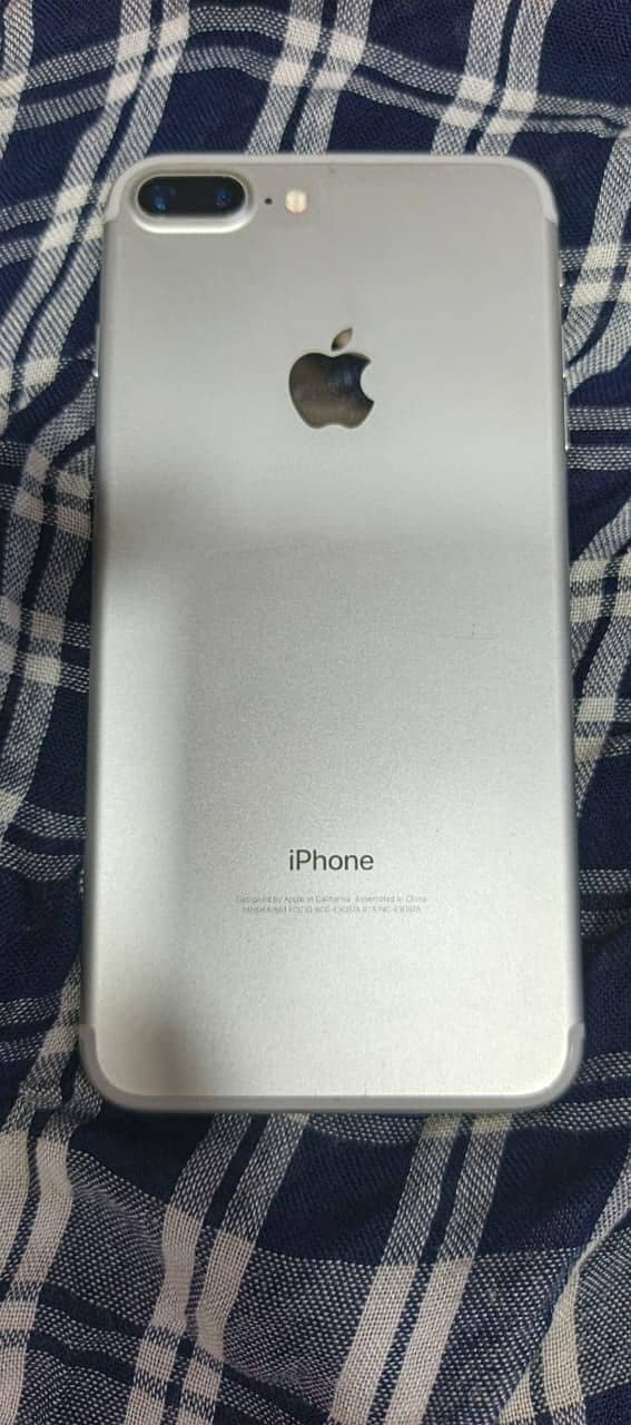 Apple iPhone 7 Plus 0