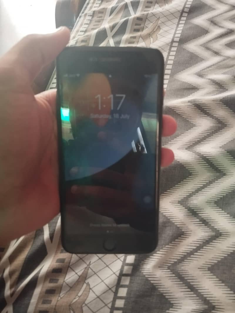 Apple iPhone 7 Plus 2