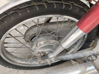 Hond 70 tyre