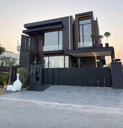 10 -Marla Affordable House Avaliable for Sale in Bahria Town Lahore Sector C