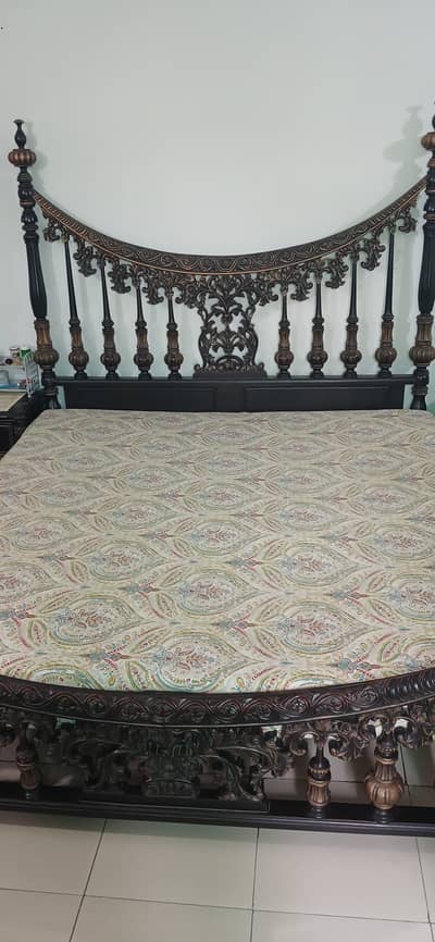Mattresses : 8/10 Condition .
