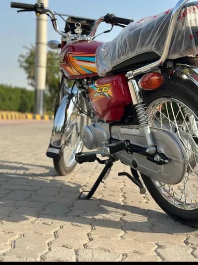 bike bilkul new condition mei hai 1200 kilo mere chali h