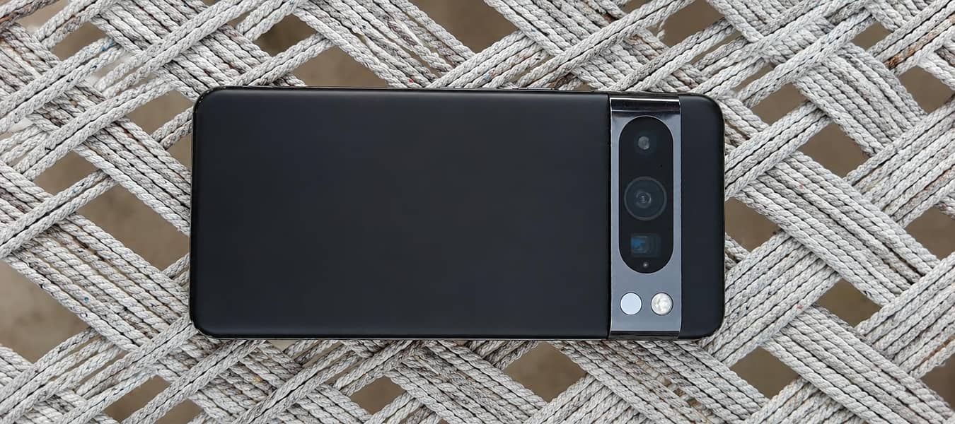 Google Pixel 8 Pro 2