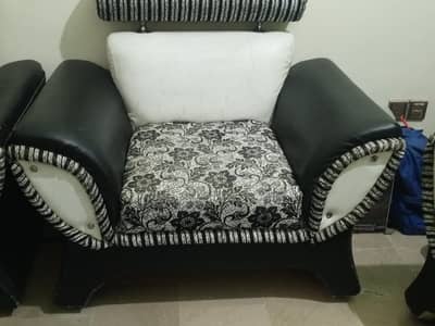 5 seater sofa set ok condition for contact 03162514285