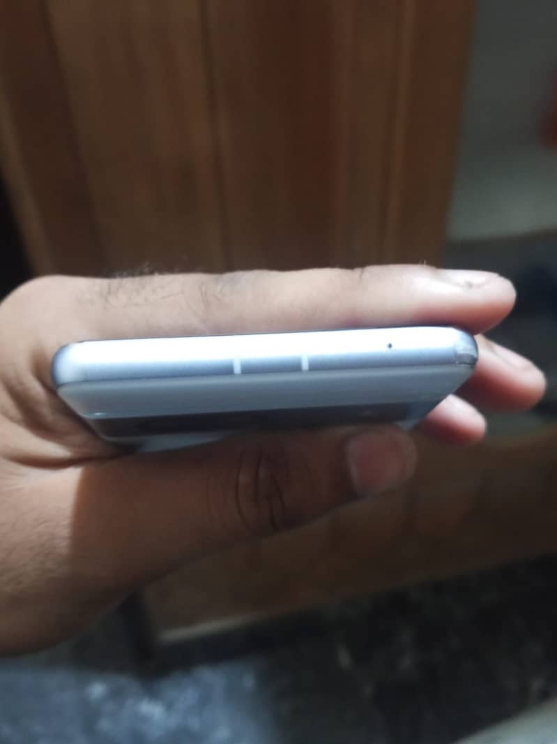 Google Pixel 7a 4
