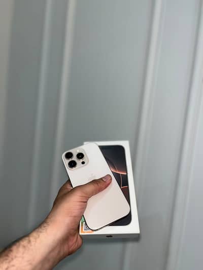 Apple iPhone 16 Pro