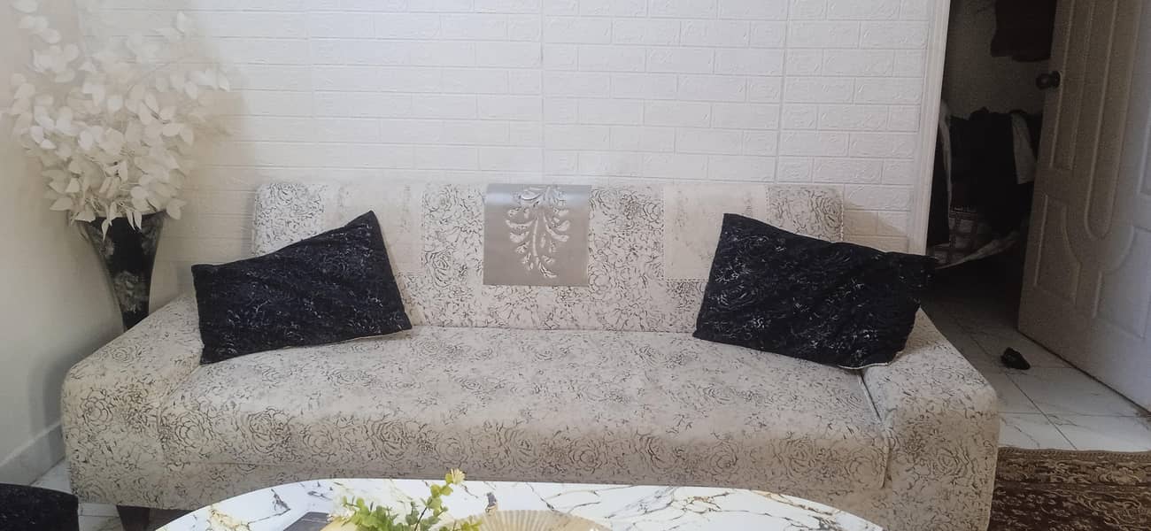 sofa combed and puffy set 0