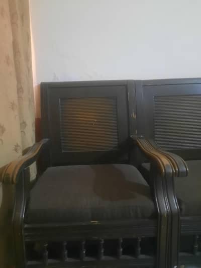 sofa set available for sale