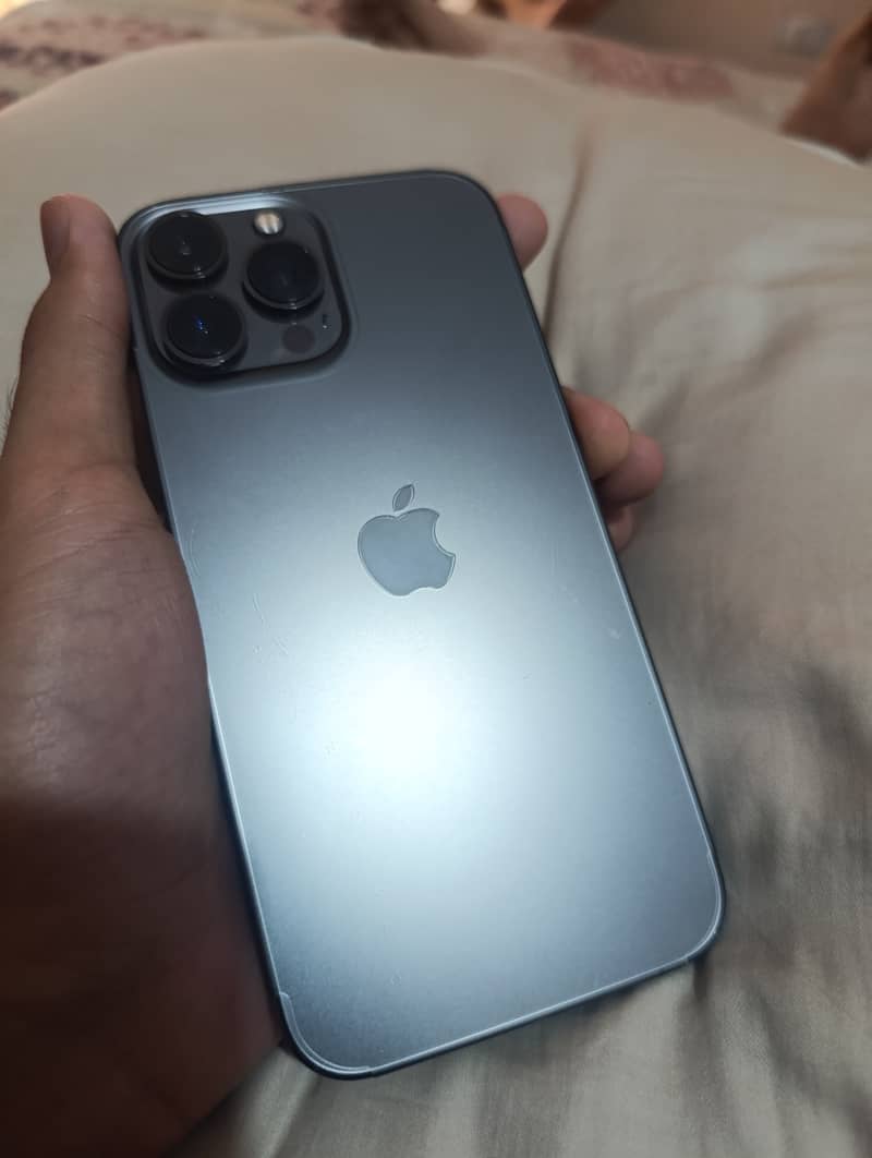 Apple iPhone 13 Pro Max 0