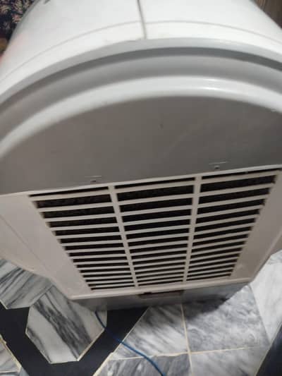 میں ایک عدد ایئر کولر بھیجنا چاہتا ہوں بالکل نیو کنڈیشن میں ہے
