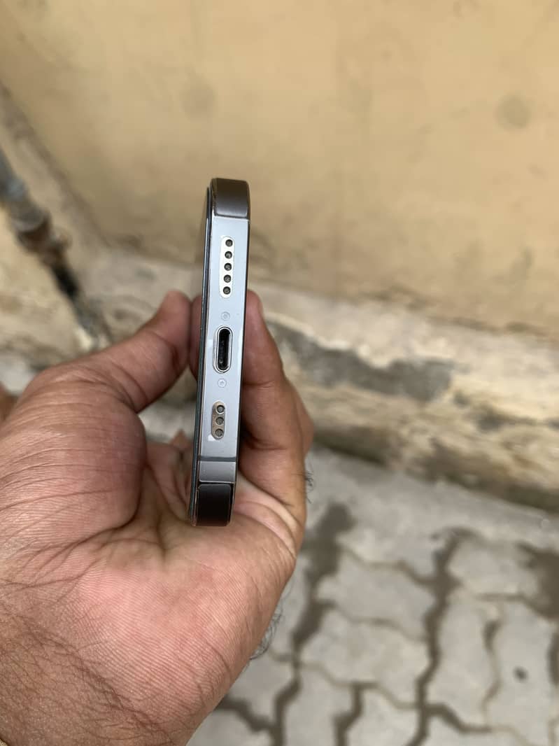 Apple iPhone 13 Pro 3