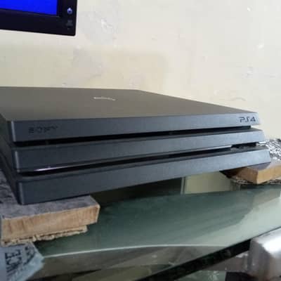 Ps4 pro 1tb with games