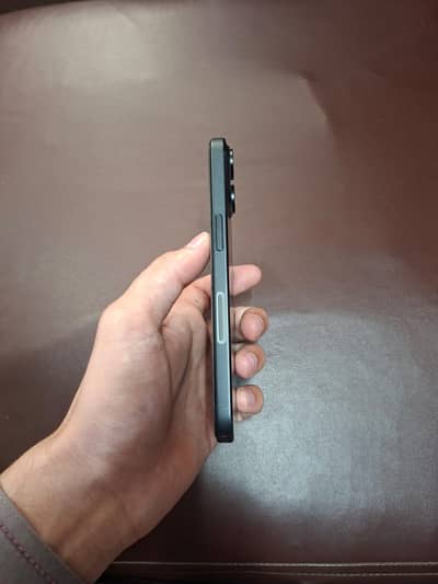 iPhone 15 factory unlocked