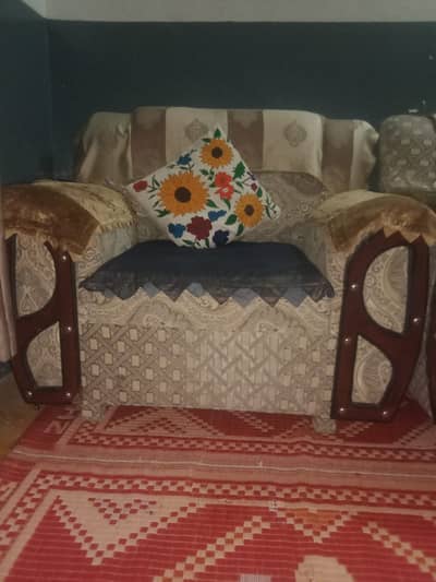 7 Seater Sofa Set for Sale (Excellent Condition) , Urgent Sale