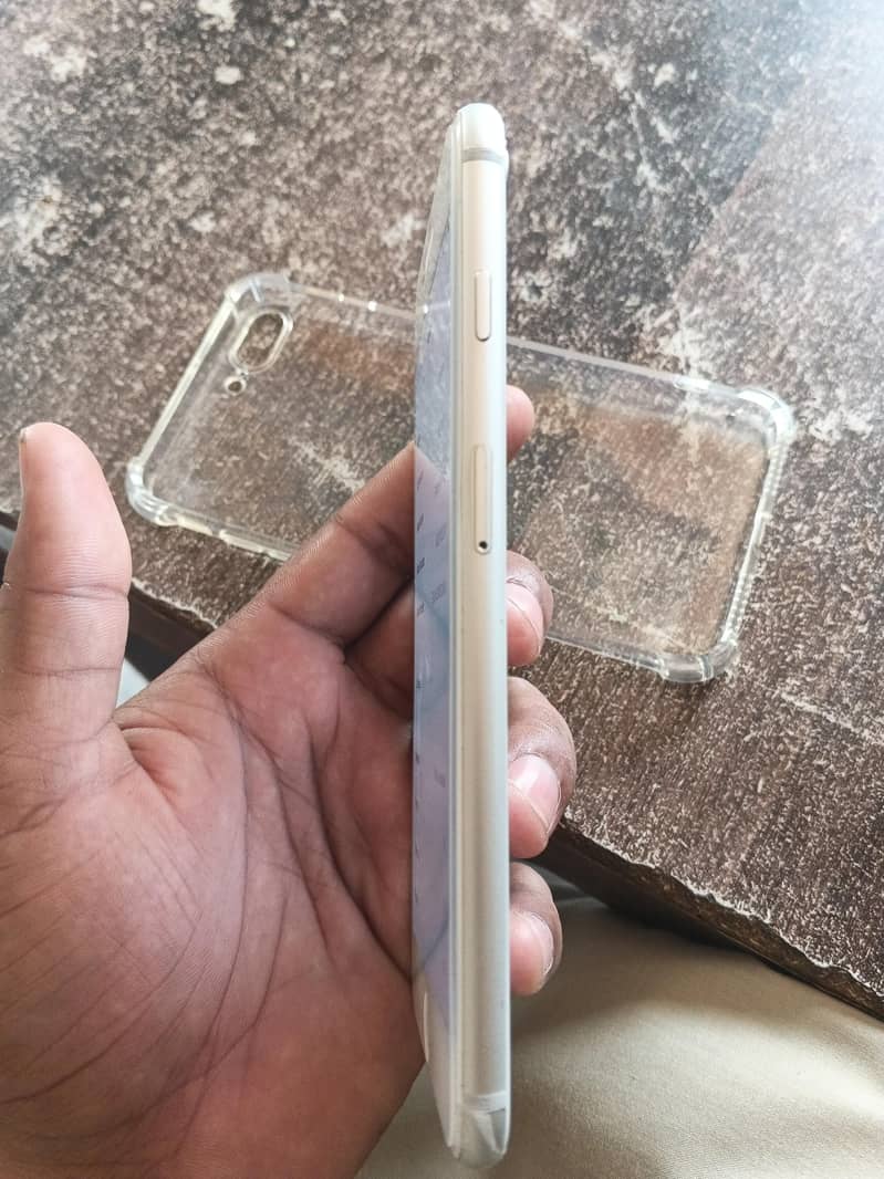 Apple iPhone 8 Plus 2