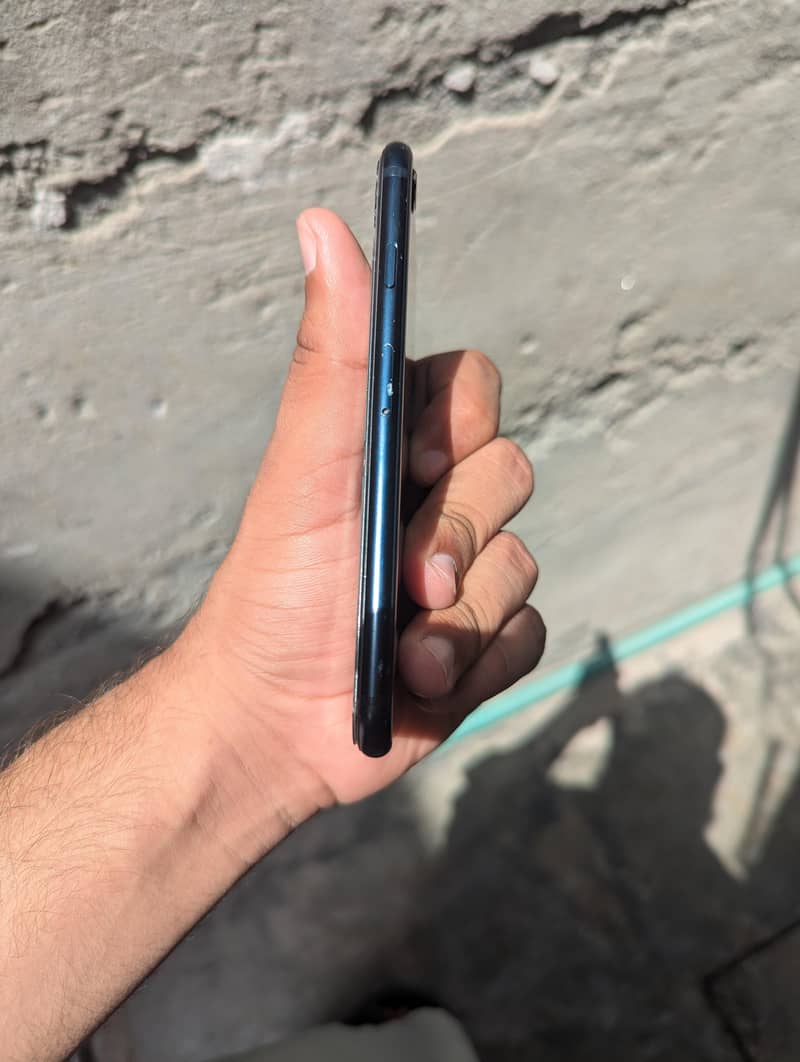 Apple iPhone SE 3