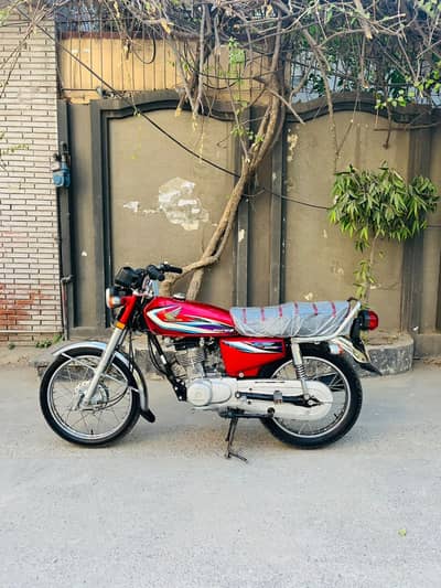 Honda CG 125 2015 model 10/10 condition best for 2016 2017
