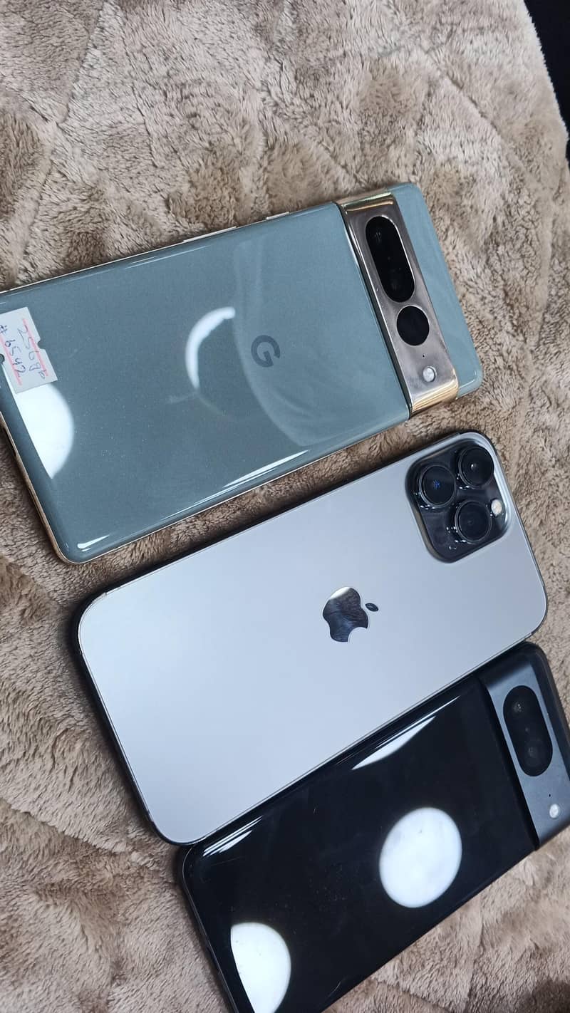 Apple iPhone 13 Pro Max 1