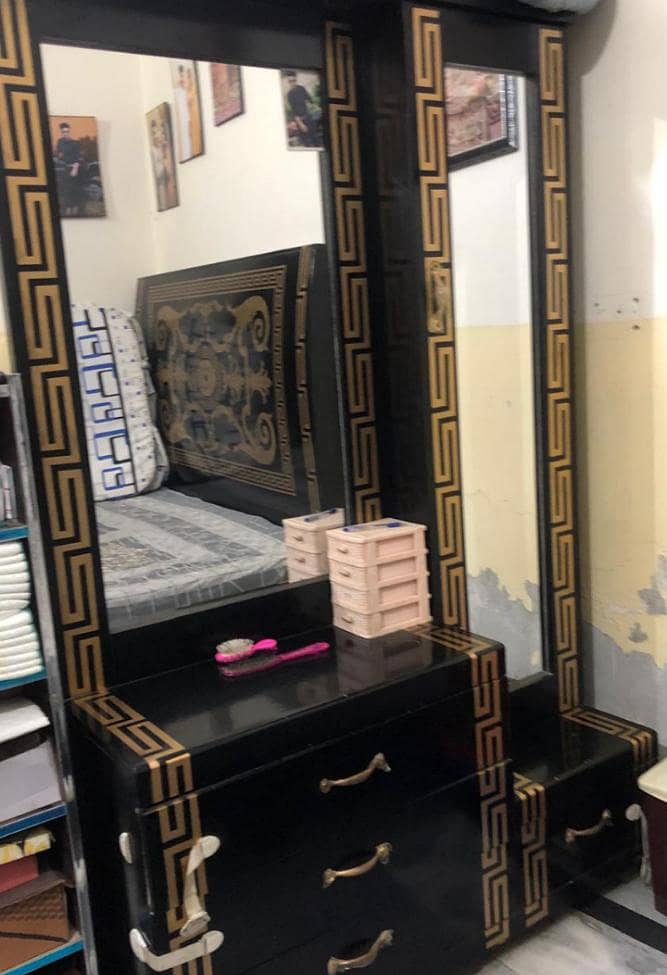 Bed & Dressing Table 2