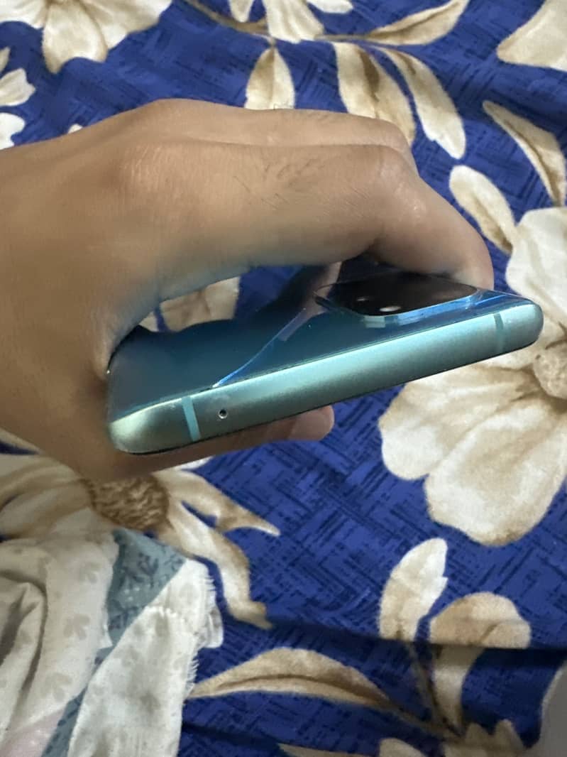 One Plus 8T 4