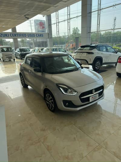 Suzuki Swift GLX CVT 2024 S/SILVER DUAL TONE