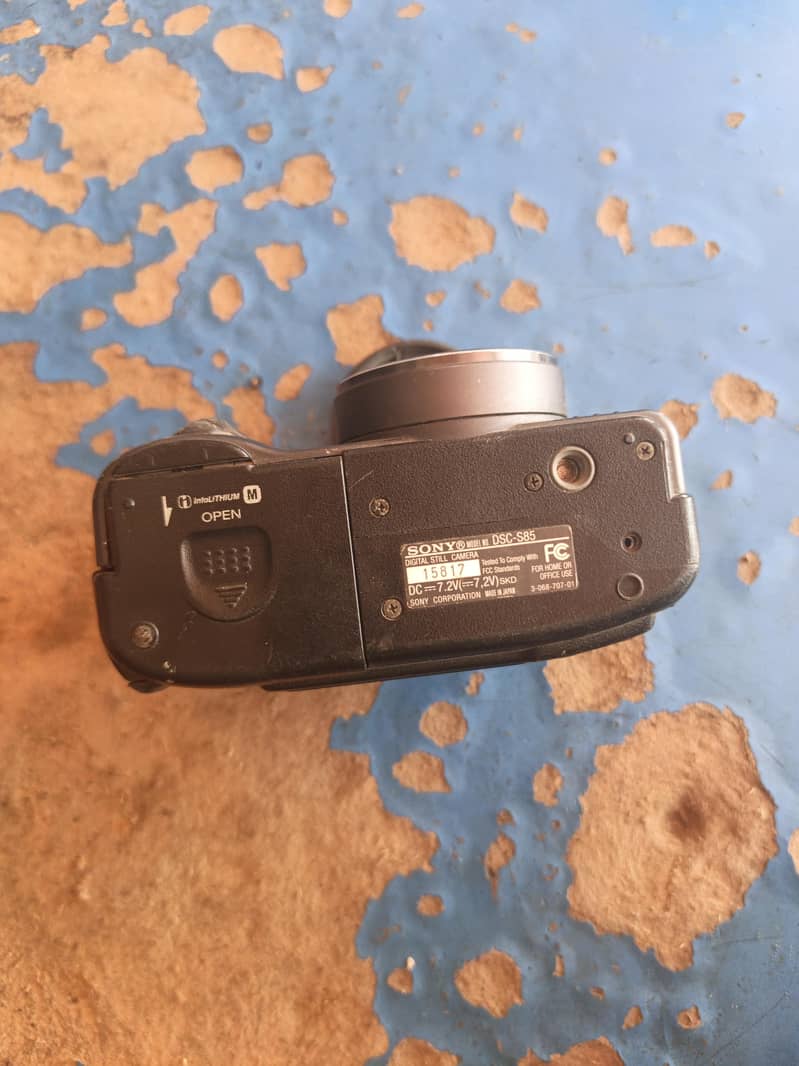 made DSC-d85 3