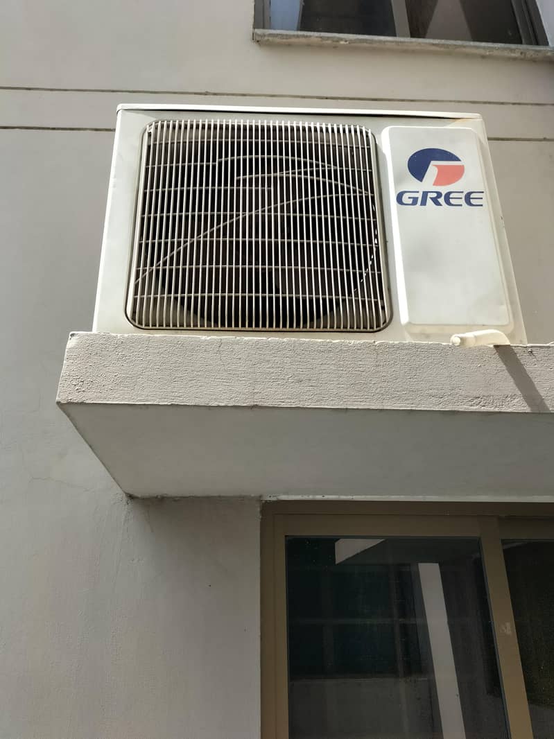 gree split Ac available 1