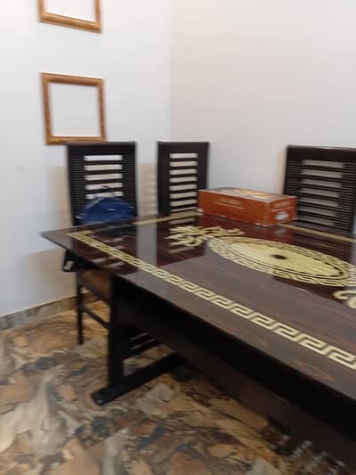 daining table ur chair