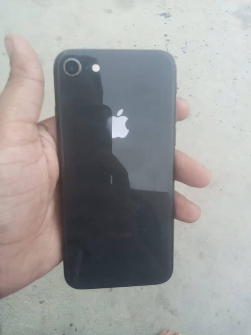 Apple iPhone 8 4