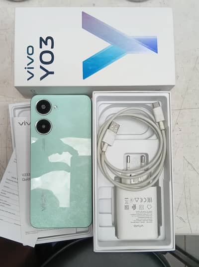 Vivo Y03  4/64  10/10