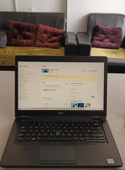 Dell Latitude 5490 Black 8GB RAM / 256 Storage, Fresh Condition
