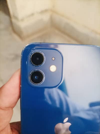Apple iPhone 12