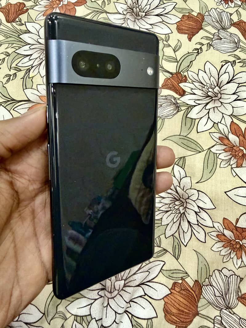 Pixel 7 10/10 condition 3